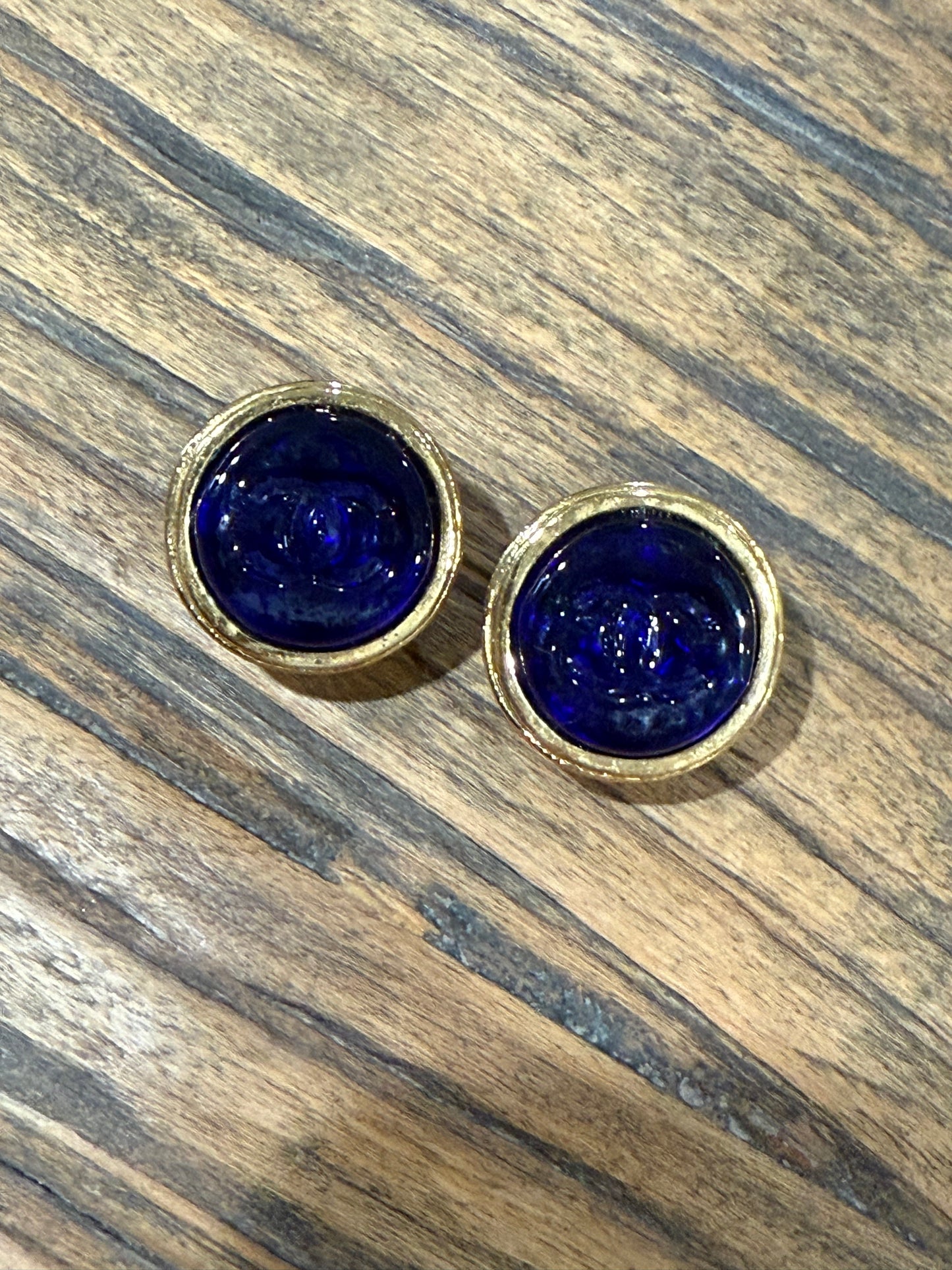 Chanel Vintage Blue Gripoix CC Button Motif Clip-on Earring