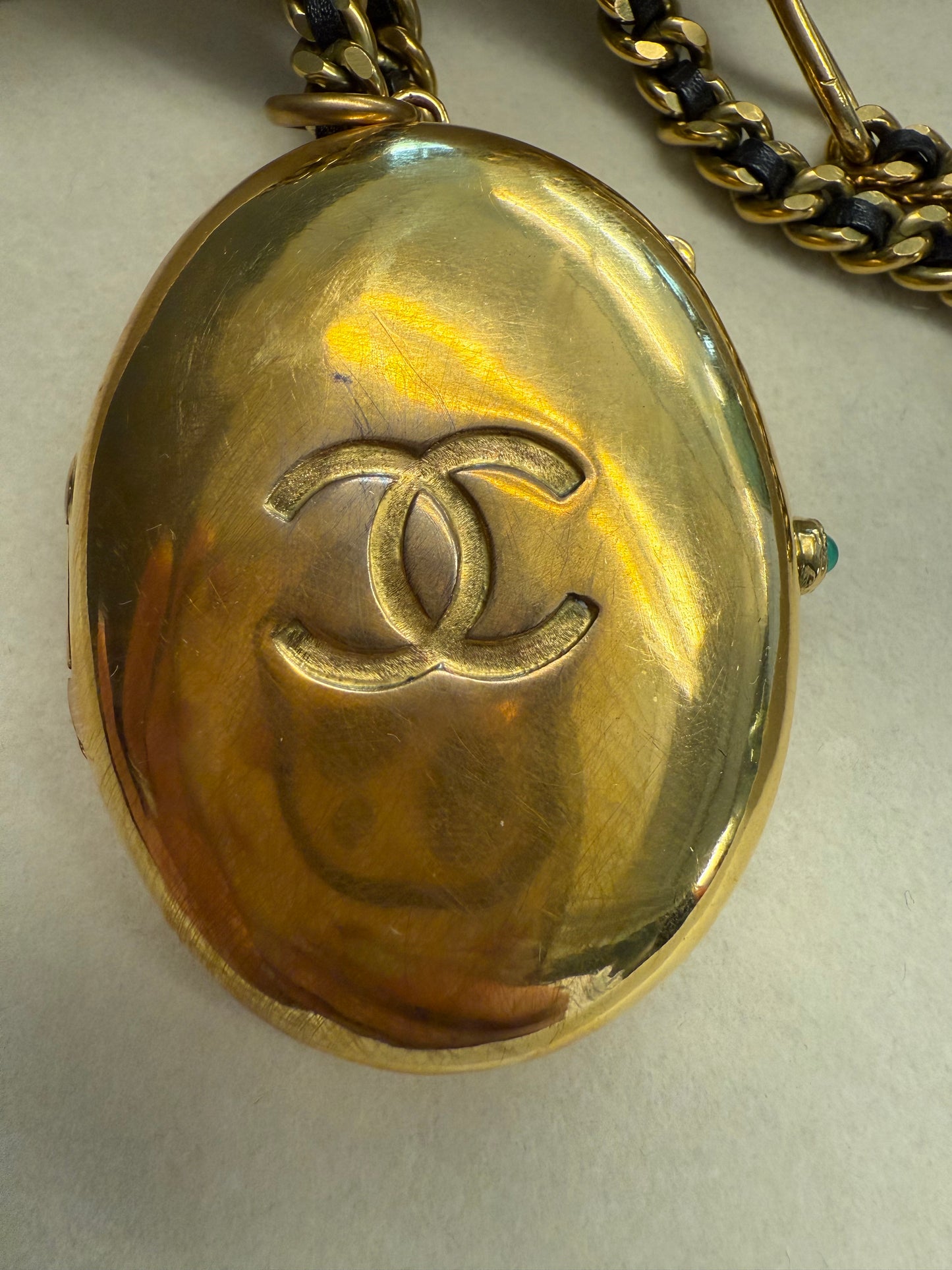 CHANEL RARE JUMBO LOCKET WITH LEATHER GILT CHAIN NECKLACE 1994