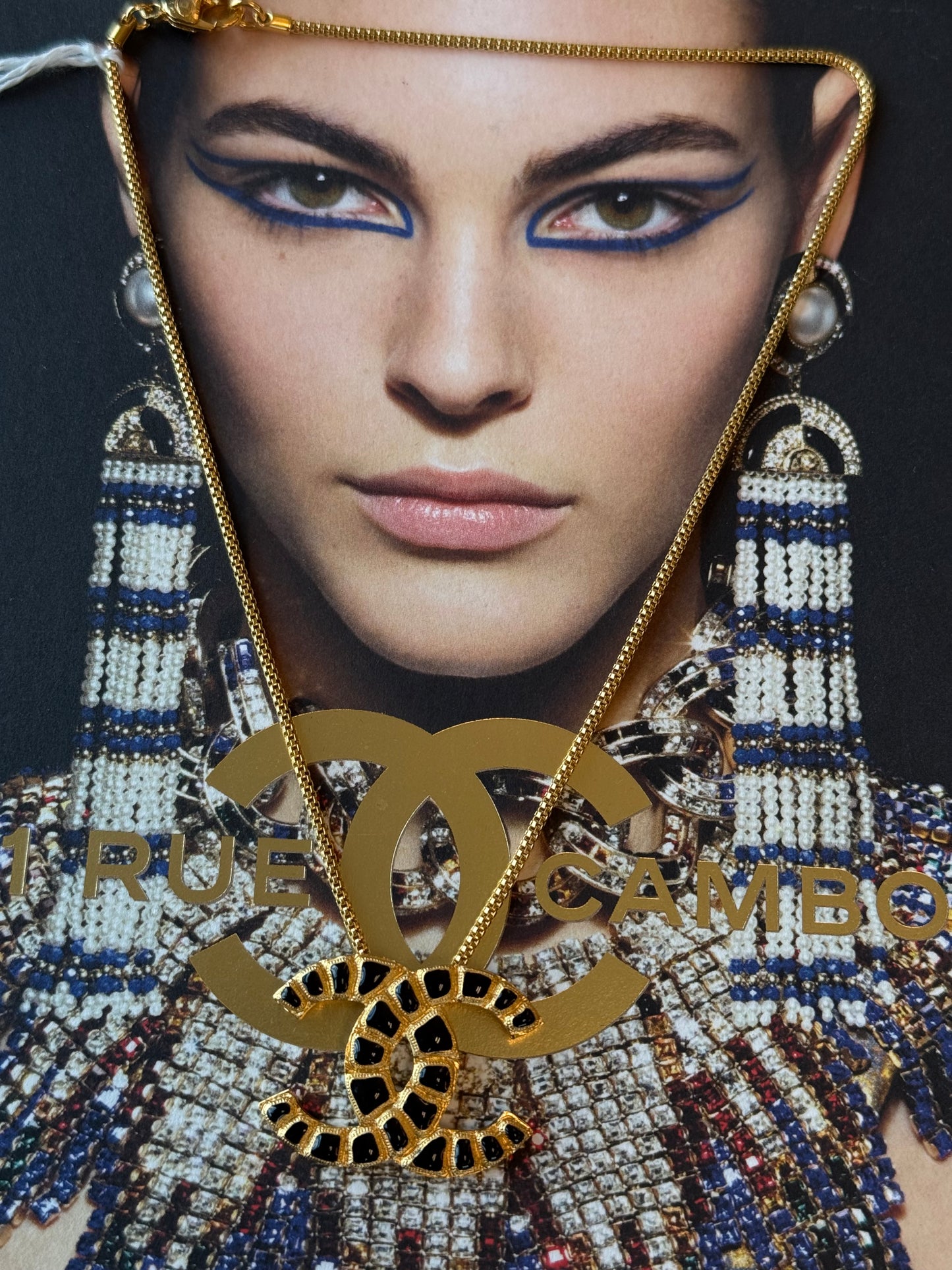 CHANEL
Resin Along The Nile CC Pendant Necklace Gold Black