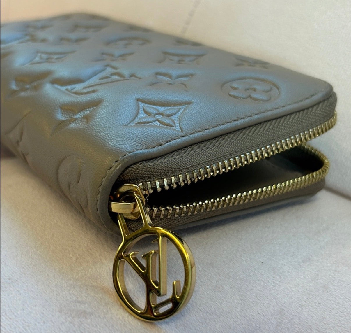 Louis Vuitton Zippy Wallet – Monogram Empreinte Leather in Khaki Beige Made in France