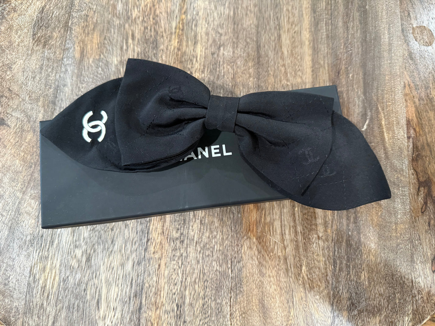 Chanel 2024 cruise oversized bow Barrett