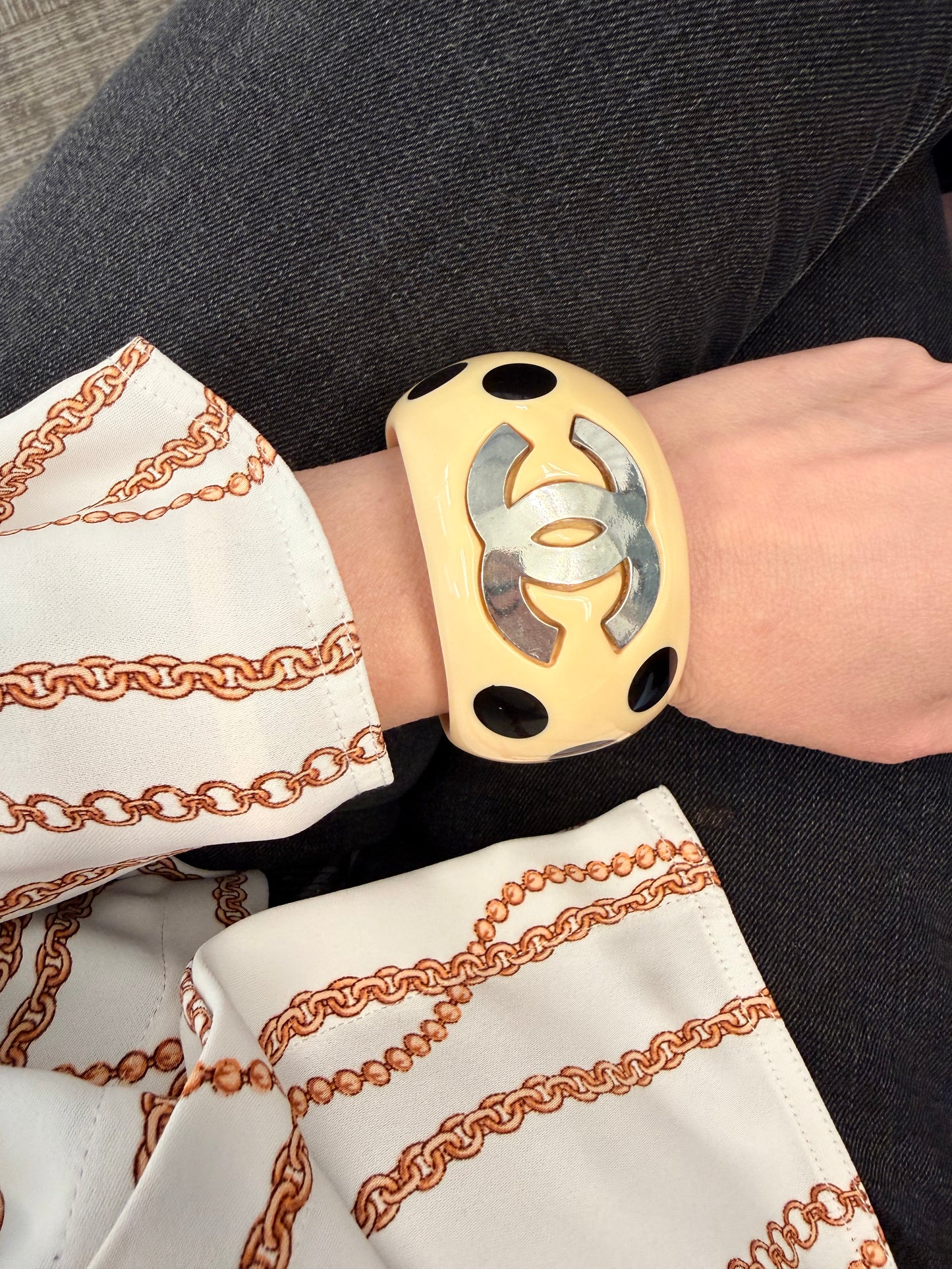 Chanel Cuff/bangle with big CC's and black dots, acryl, signed 96P - 1996