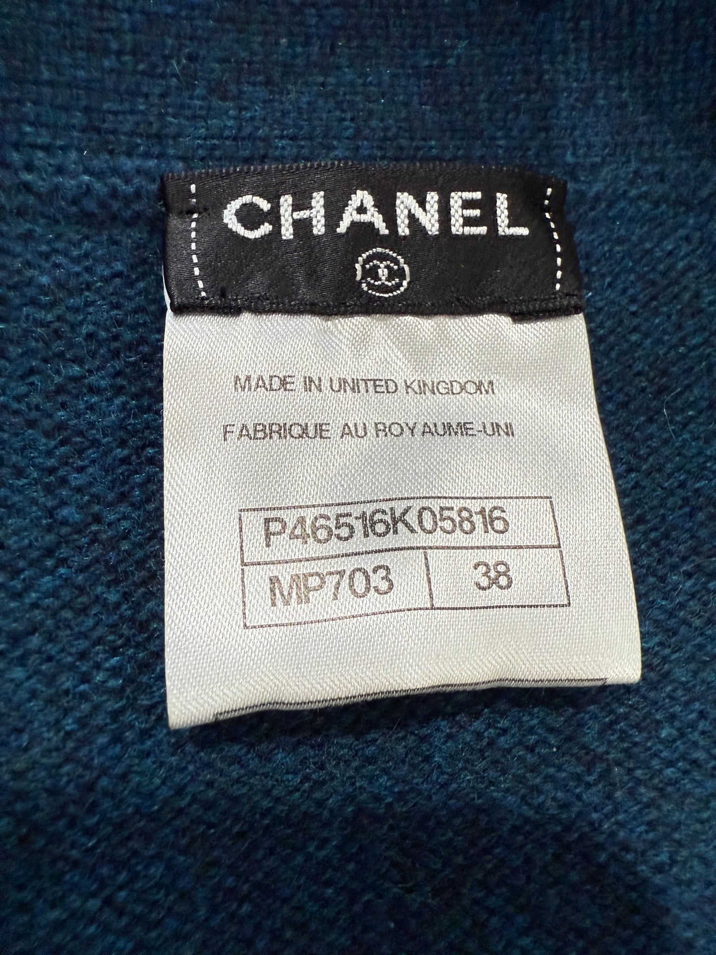 Chanel New Paris / Edinburgh Tartan Sleeves Runway Cardigan 38 FR