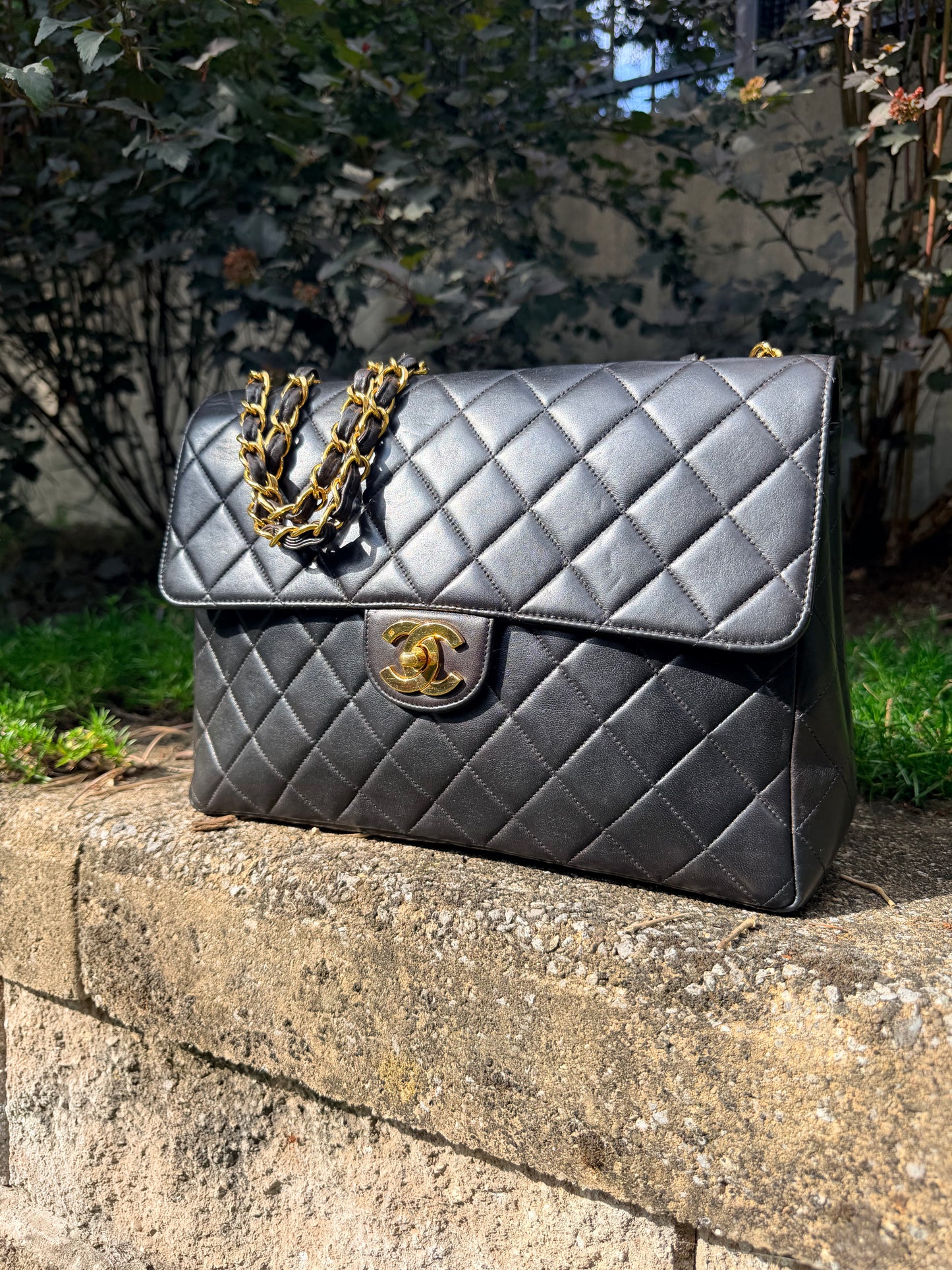Chanel Vintage Jumbo with Holo, Card and COA