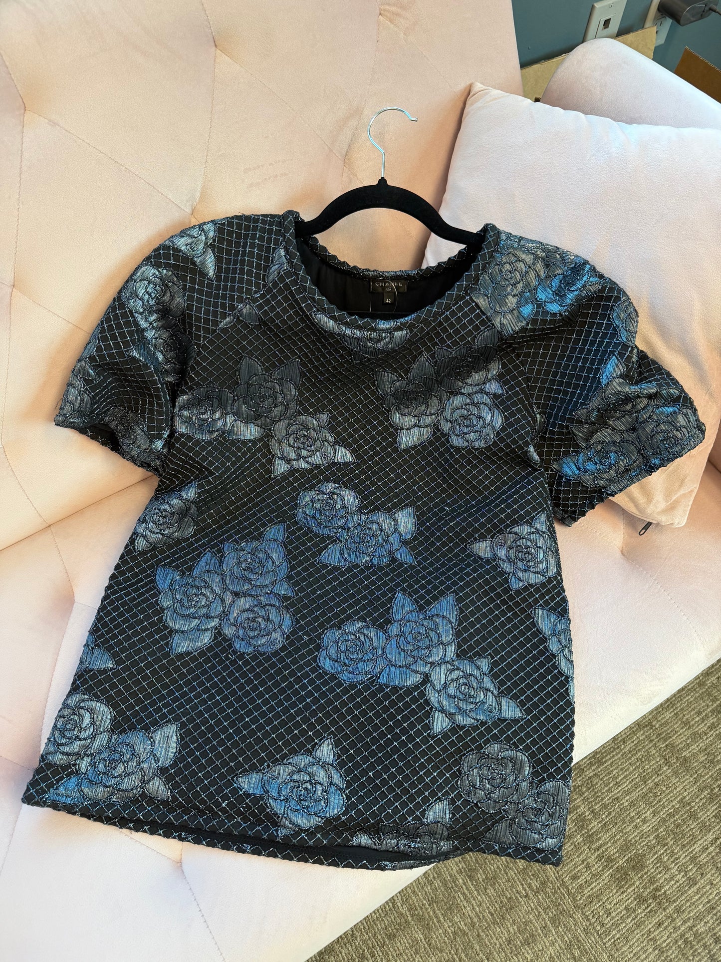 Chanel 2017 cruise Paris Cuba metallic Camellia black Tshirt / Blouse FR 42