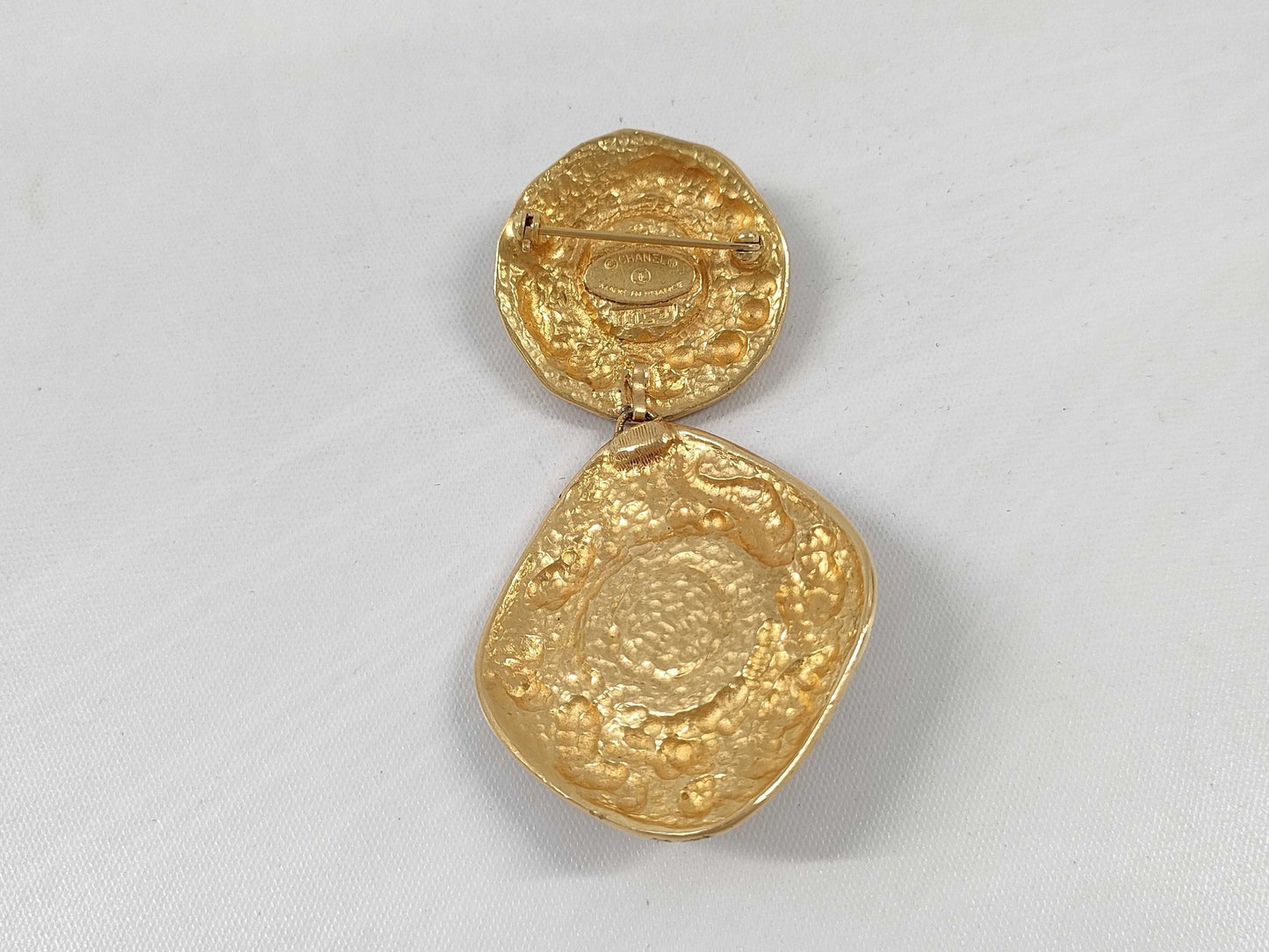 Chanel Brooch Gripoix Goldplated Gold