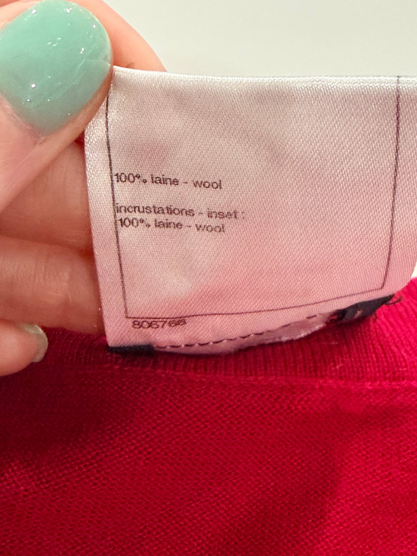 Chanel red wool tshirt with crest on chest fr 40+ balance