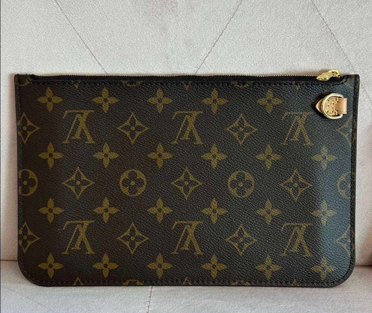 Louis Vuitton Neverfull pouch GM
