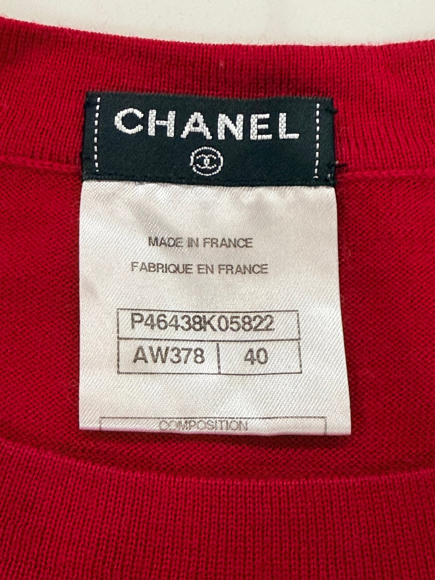 Chanel red wool tshirt with crest on chest fr 40+ balance