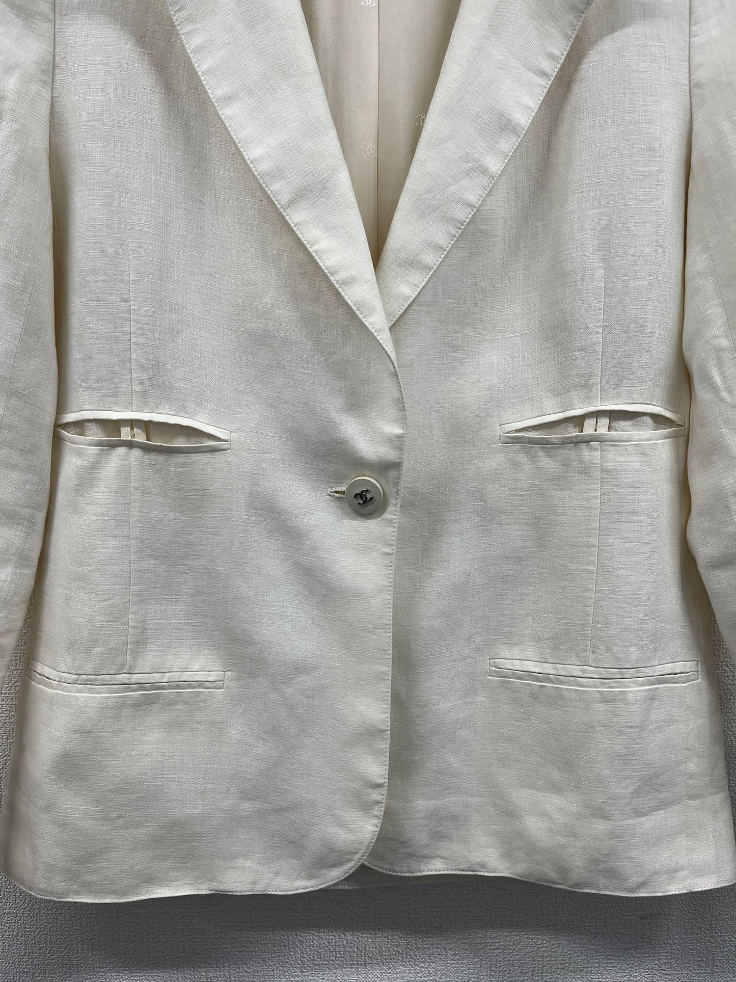 Chanel white linen blazer fr 36