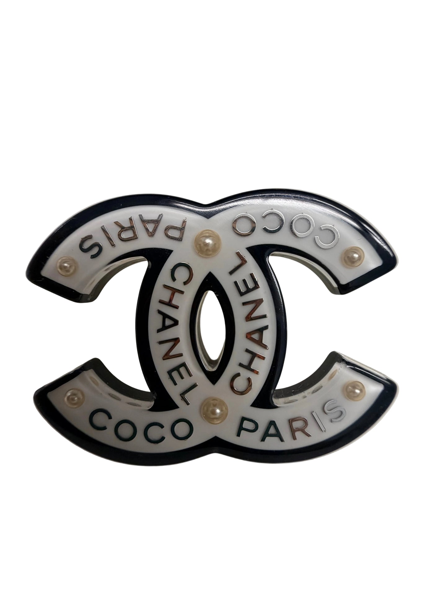 Chanel resin black and white brooch from Fall/Winter 2016 Act 1 (16B) Collection