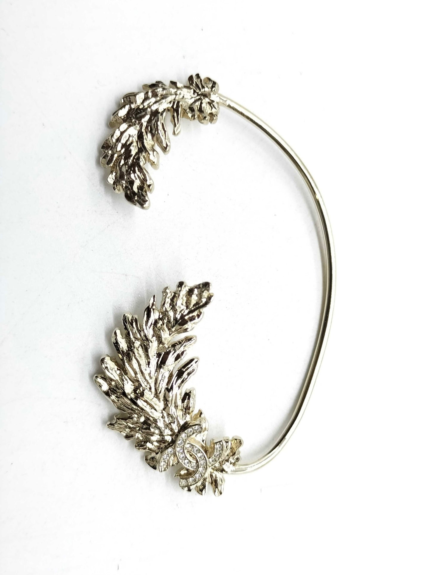 CHANEL 25S RUNWAY FEATHER EAR CUFF