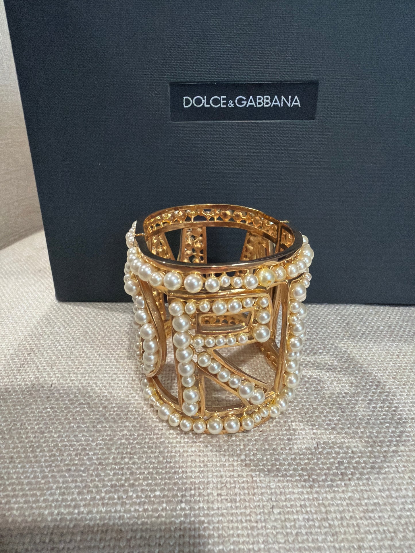 Dolce & Gabbana AMORE pearl cuff