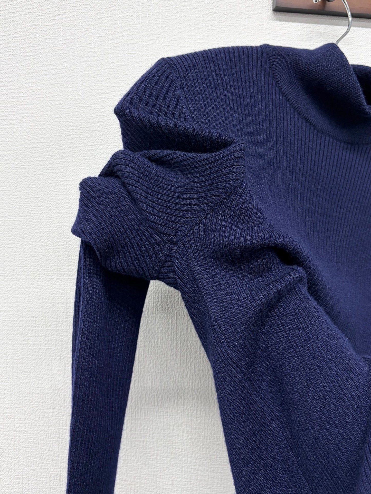 Chanel blue cashmere & Silk sweater 95A FR 40