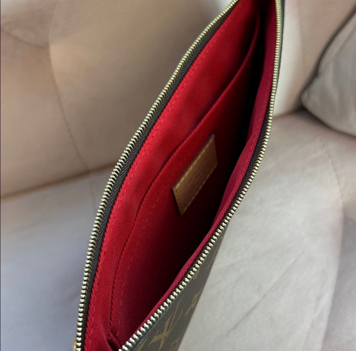 Louis Vuitton Neverfull pouch GM