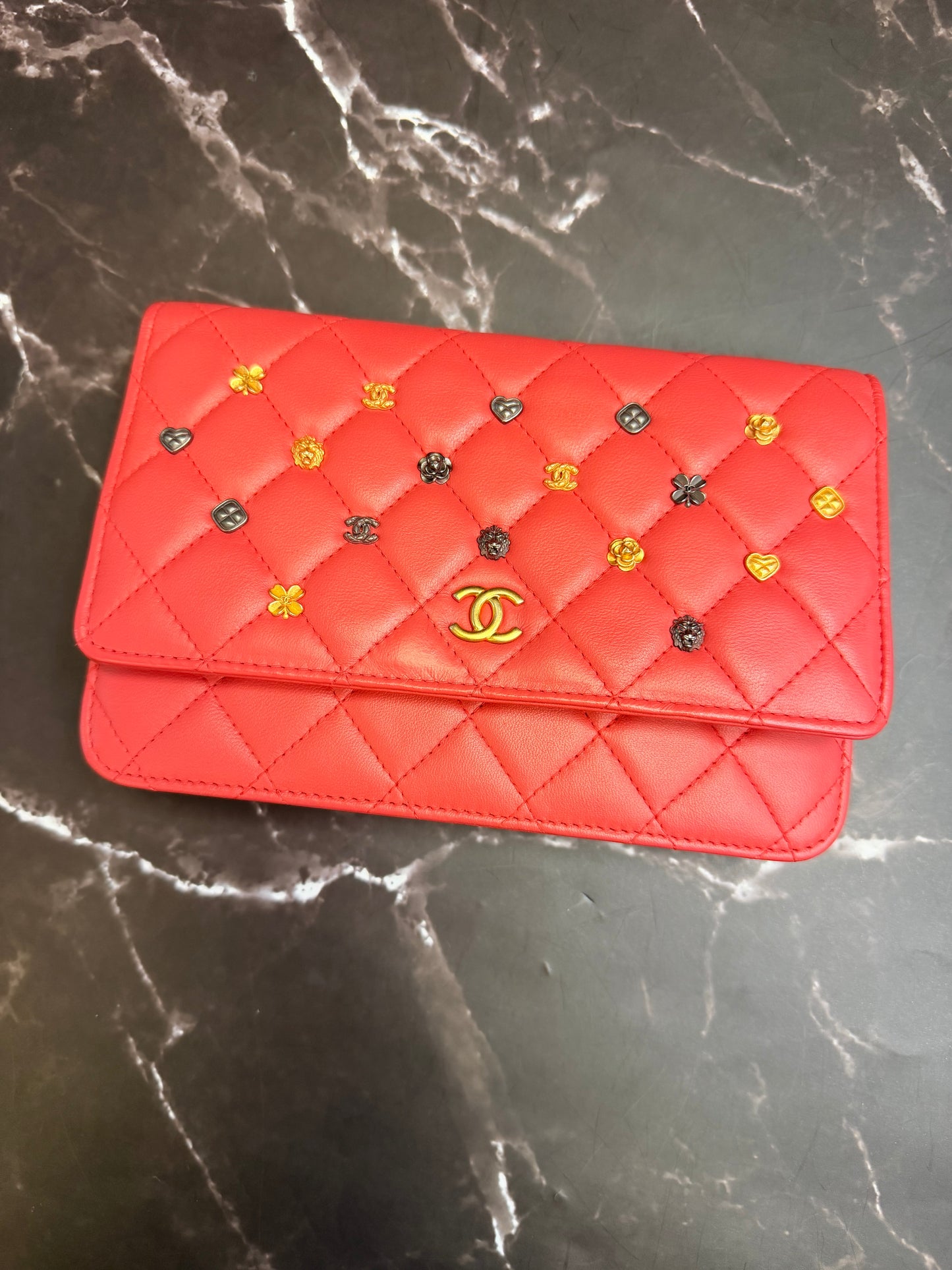 CHANEL Pre-Owned Pink 2019 Icons WOC wallet-on-chain bag