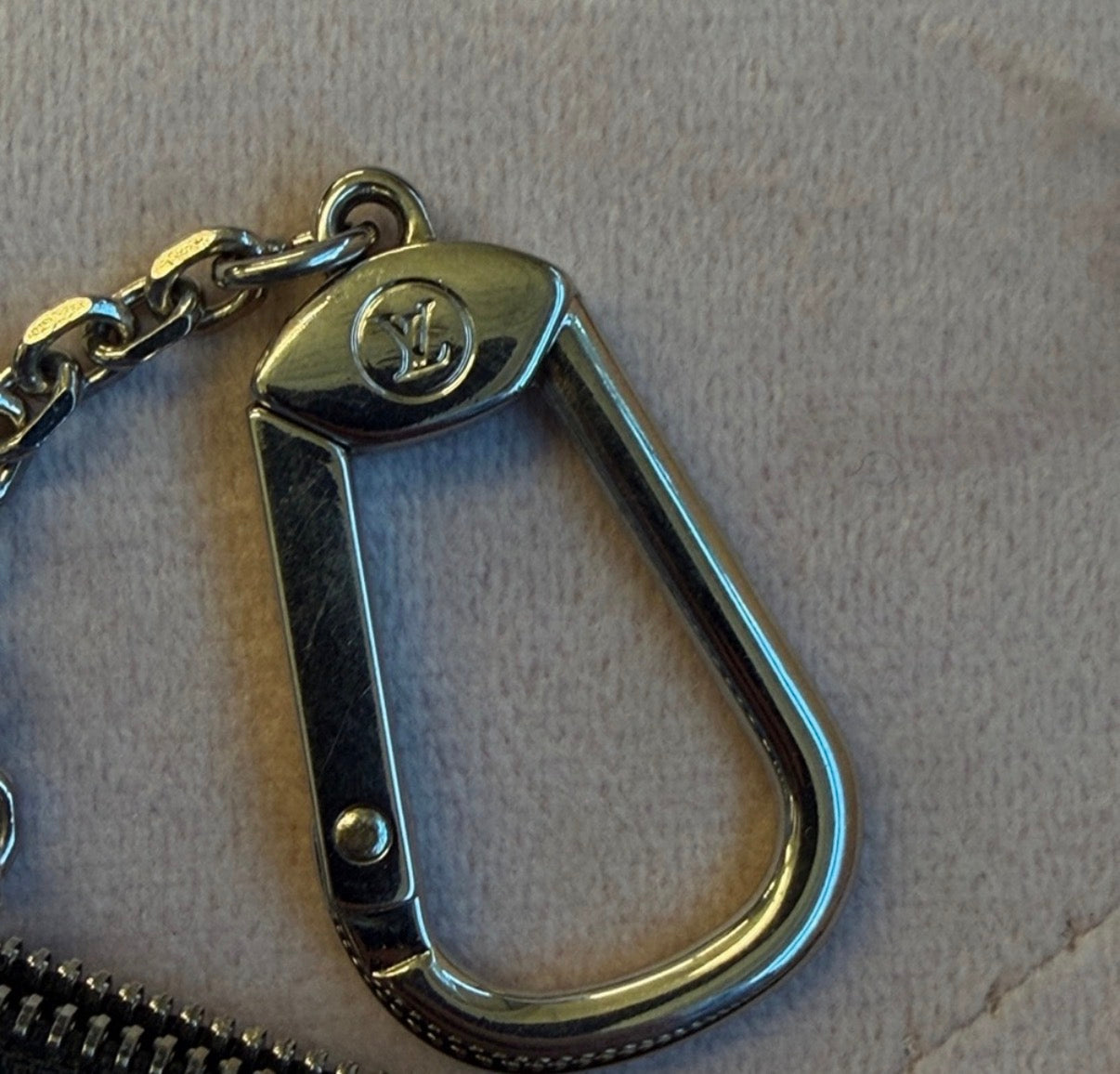 Louis Vuitton Black and Gray Damier Key Cles Pouch