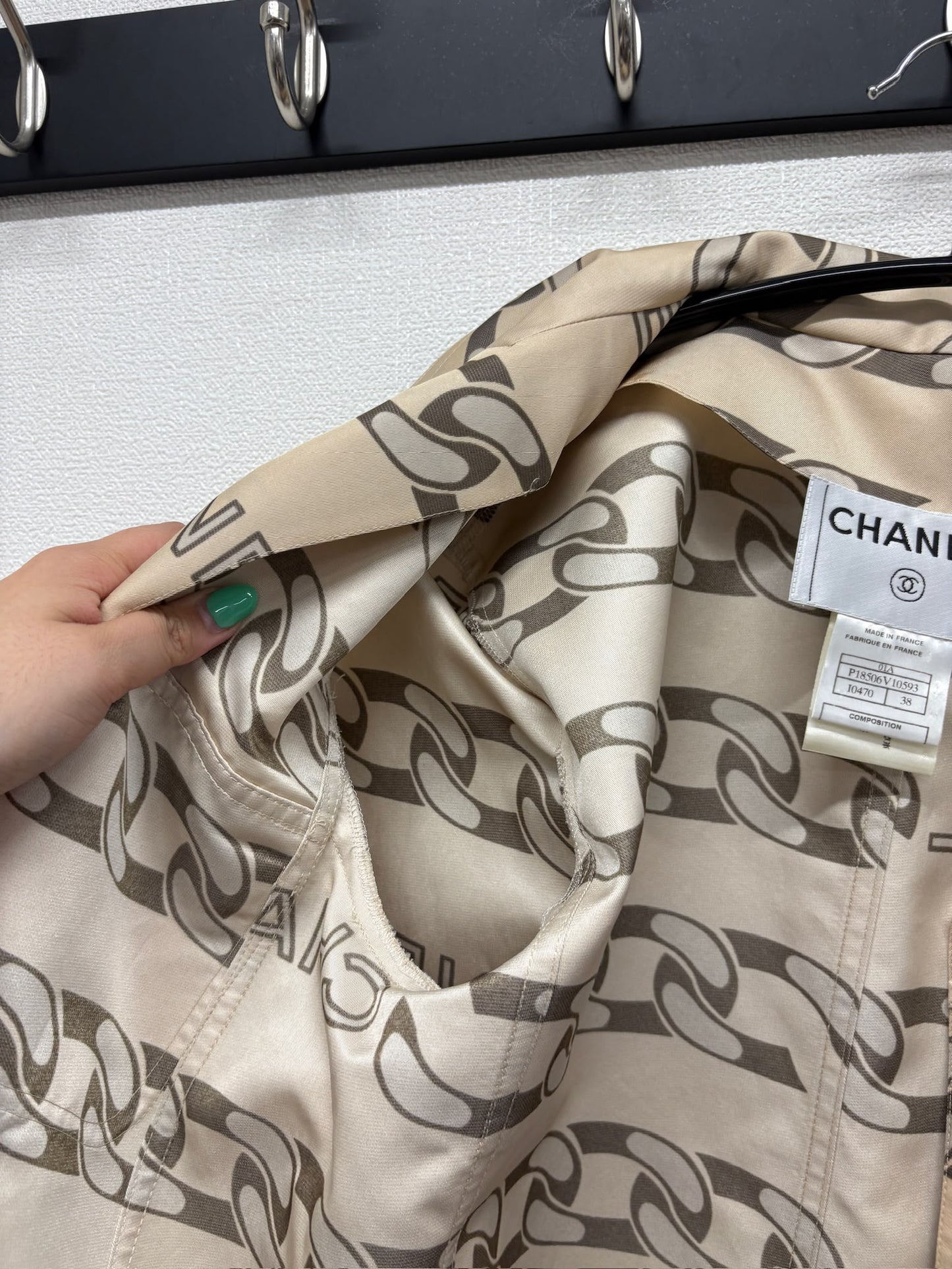 Chanel beige logo trench jacket fr 38