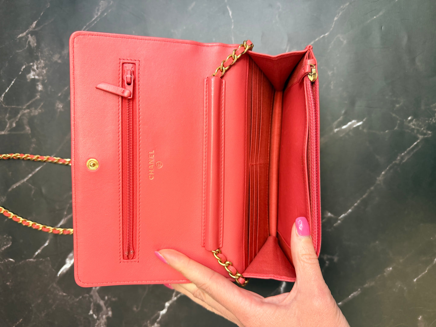 CHANEL Pre-Owned Pink 2019 Icons WOC wallet-on-chain bag