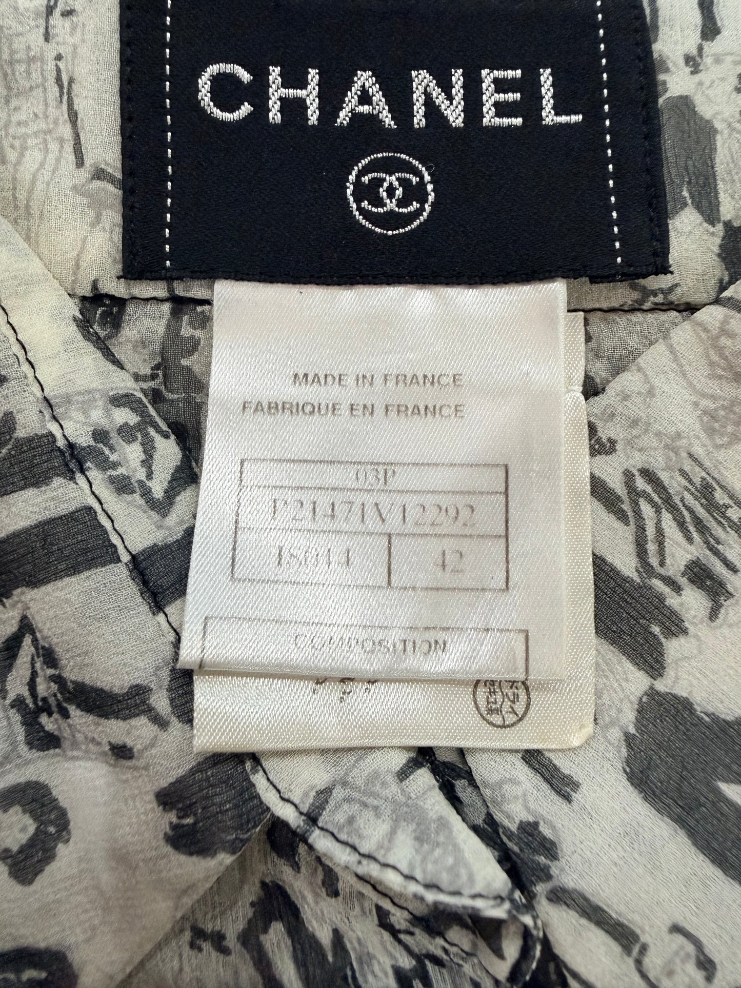 Chanel silk Fr 42 figures and logo pattern 03P top