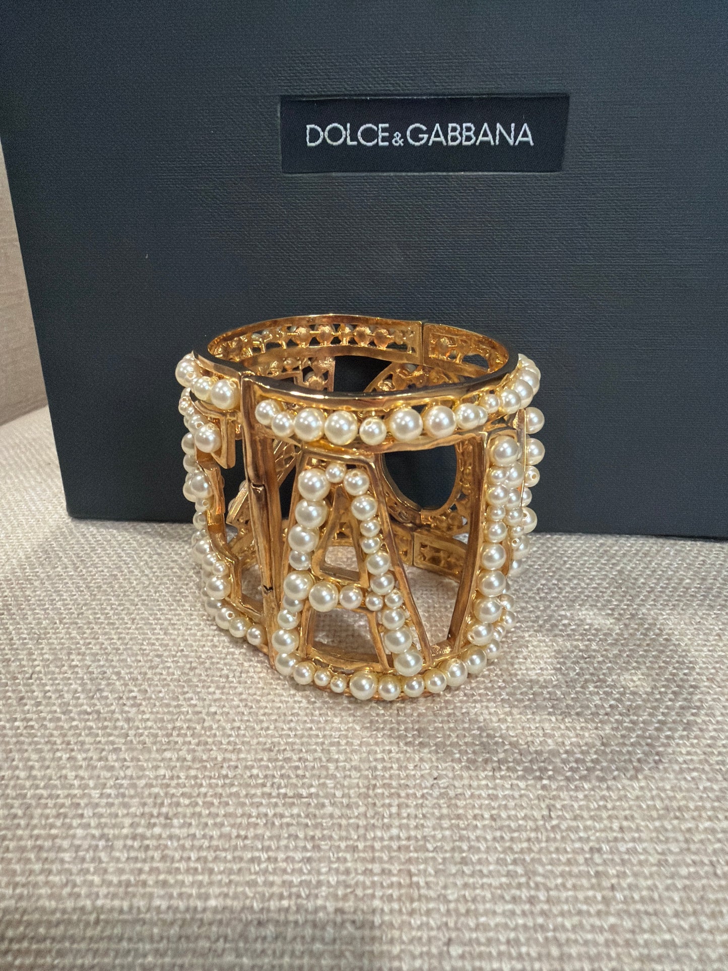 Dolce & Gabbana AMORE pearl cuff