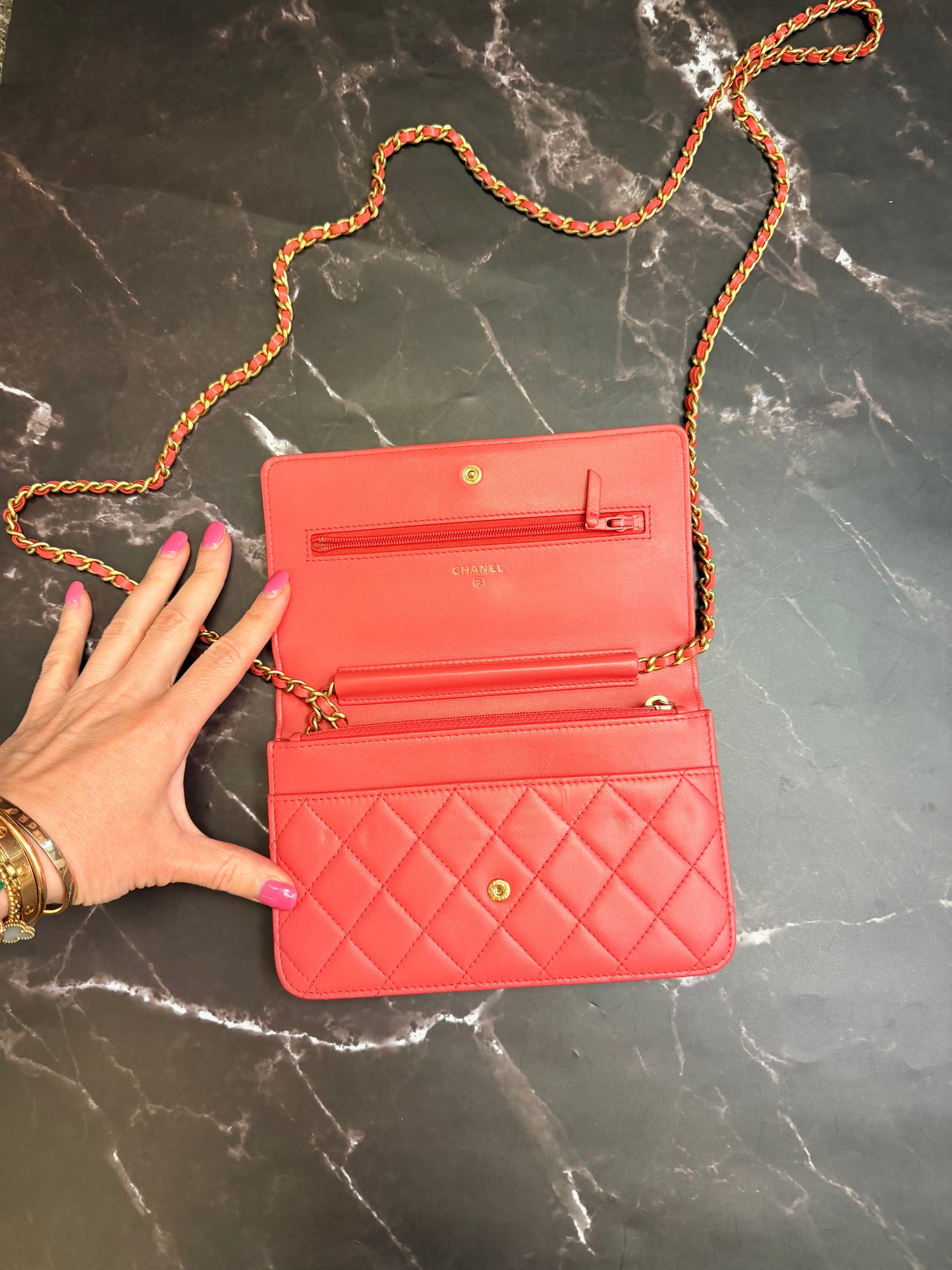 CHANEL Pre-Owned Pink 2019 Icons WOC wallet-on-chain bag