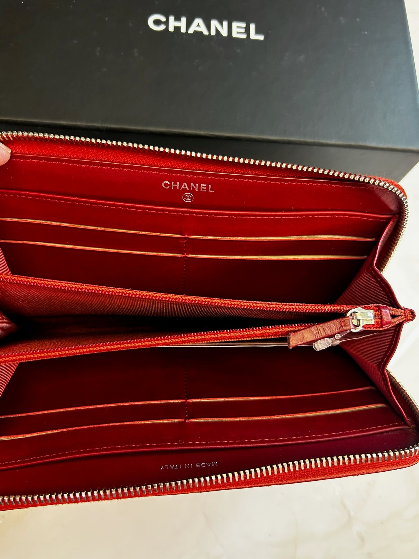 Chanel Red Caviar Zippy Wallet full set