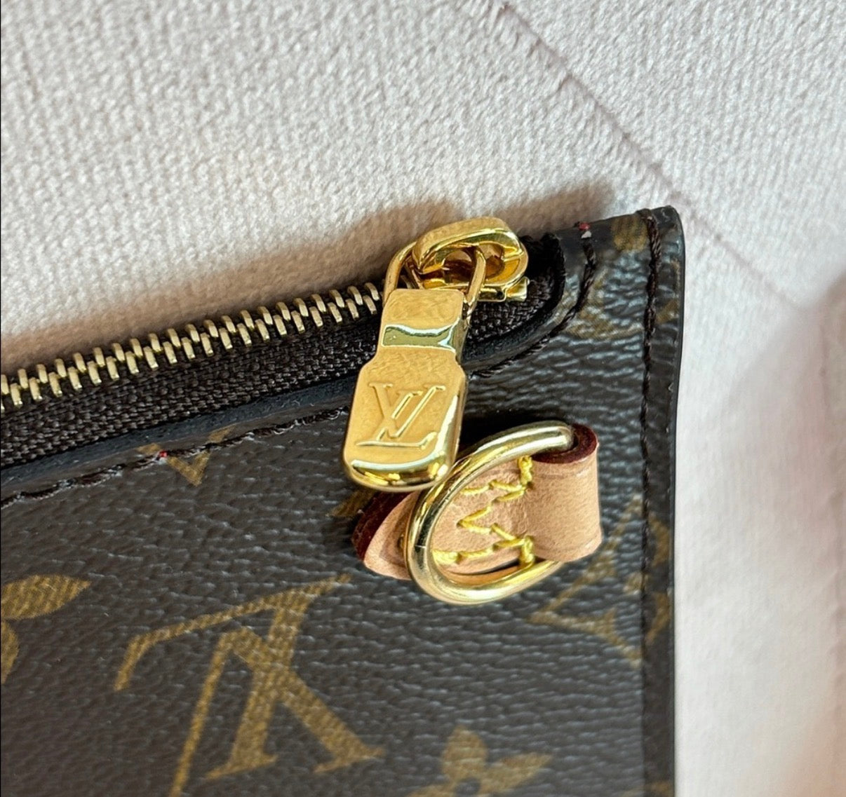 Louis Vuitton Neverfull pouch GM