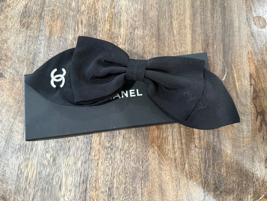 Chanel 2024 cruise oversized bow Barrett