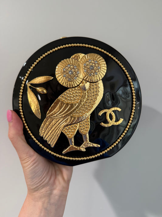 A LIMITED EDITION RUNWAY BLACK LUCITE & GOLD OWL EVENING BAG CHANEL, CRUISE 2018 Paris Greece Collection