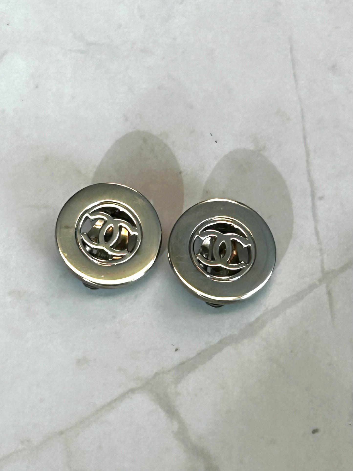 Chanel Silver Clip on earrings 98P