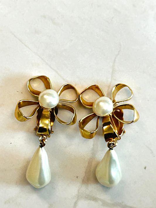 Chanel Vintage Faux Pearl Flower Clip-On Earrings