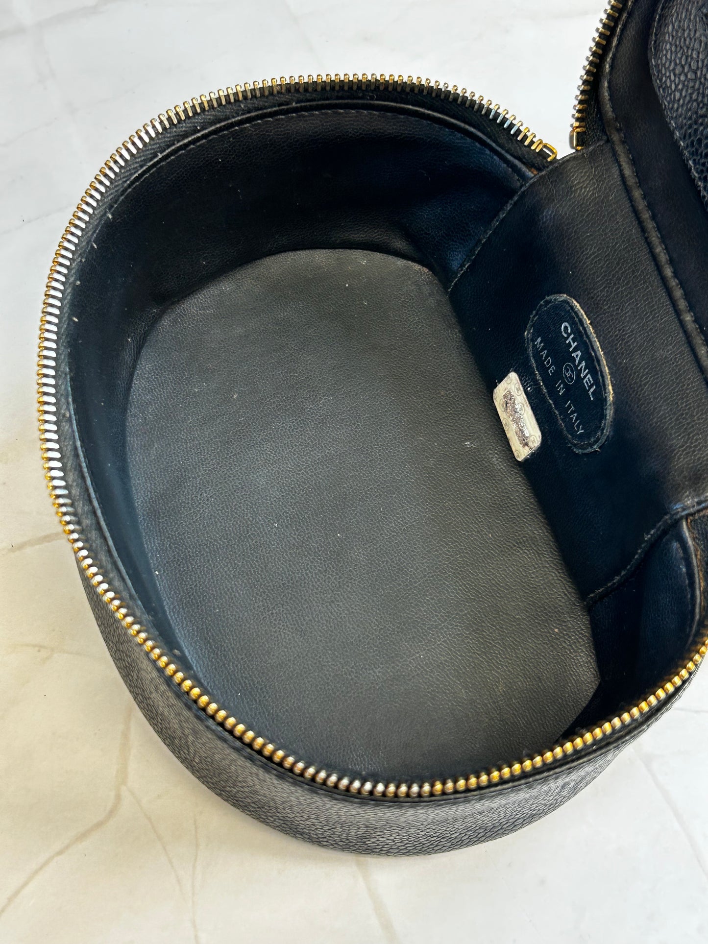 Vintage CC Vanity Case – Caviar Leather  Black  Gold Hardware
