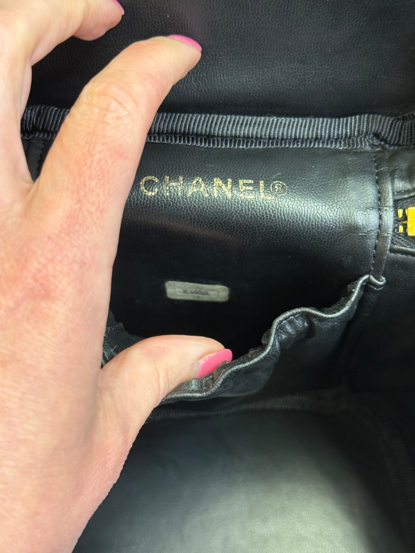 CHANEL Caviar Skin Leather Black Cosmetic Case Vanity Bag Handbag Series 4
