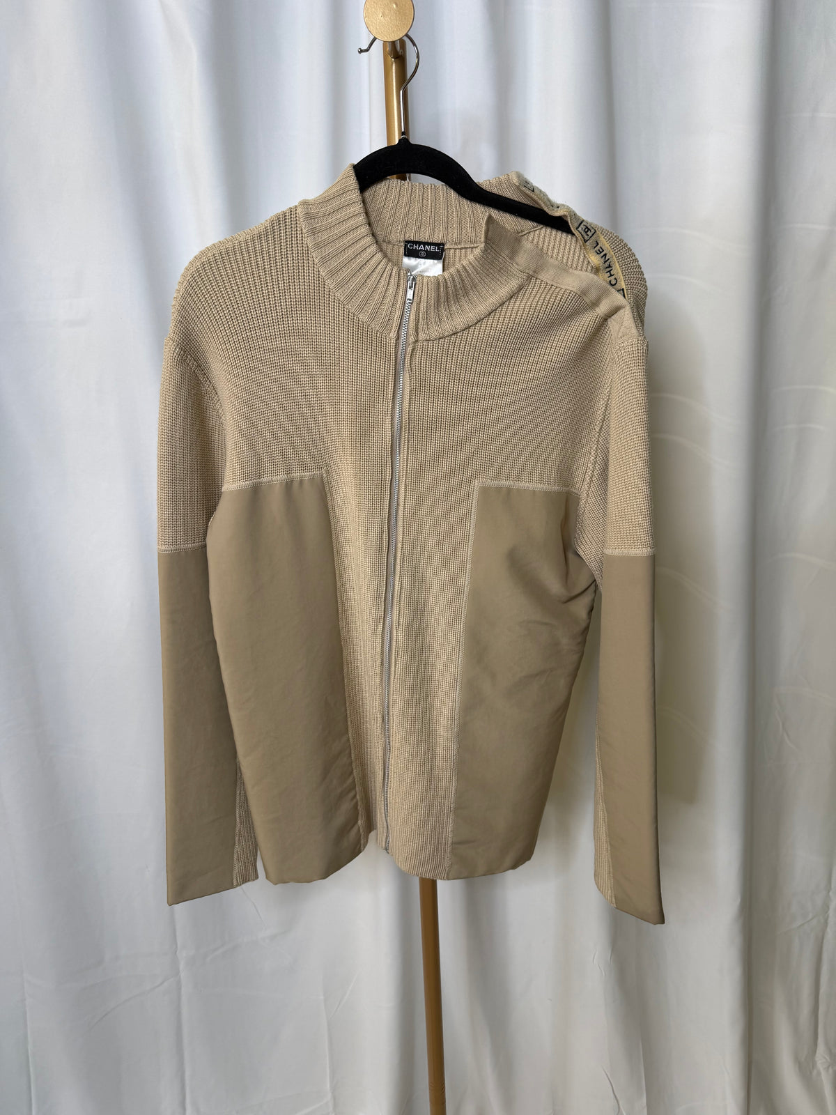 Chanel Beige Sportsline Zip with velcro shoulder fr 42
