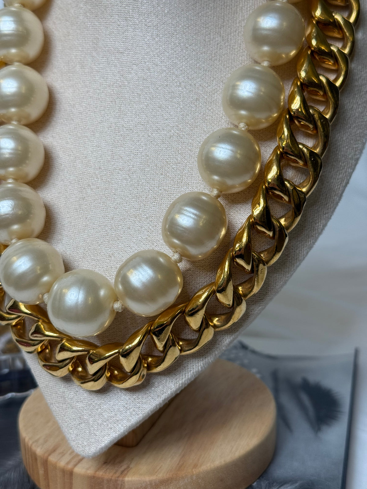 CHANEL Oversized Vintage Faux Pearl Curb Chain Necklace