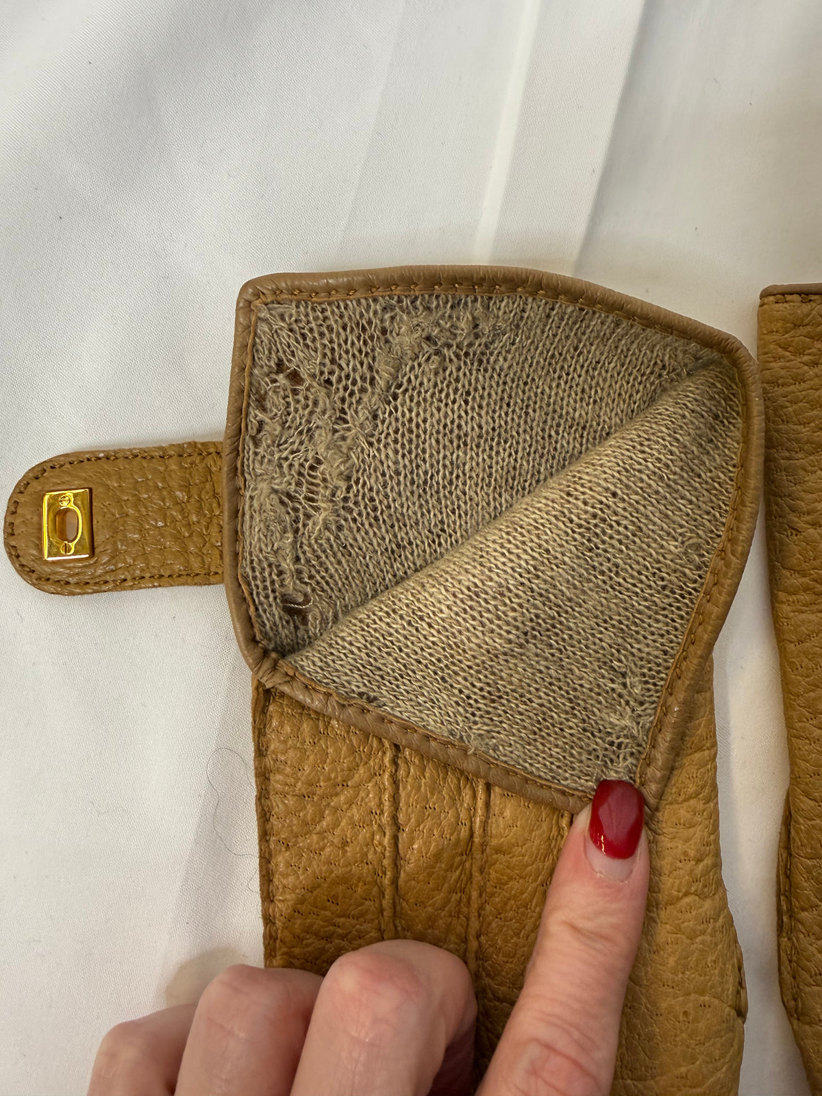 Chanel CC logo Turnlock Gloves Brown with GHW
