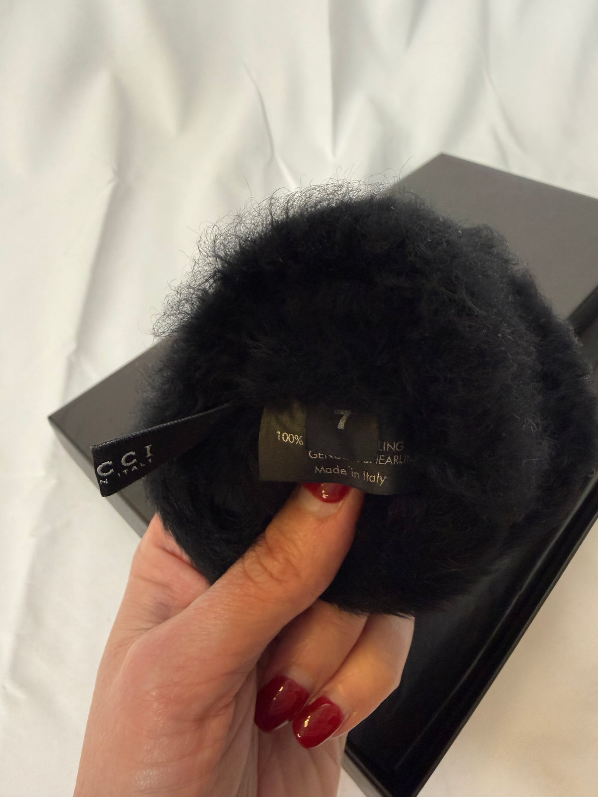 Gucci Black Monogram suede and Shearling Gloves size 7