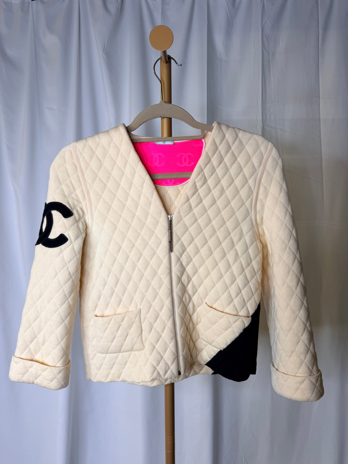 Chanel 05A Cambon Fr 38 Zip Quilted White Jacket with LOGO