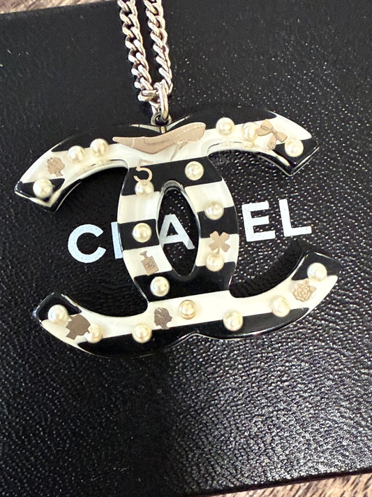 CHANEL CC Logo Chain Necklace Pendant Imitation Pearl 06A Silver France