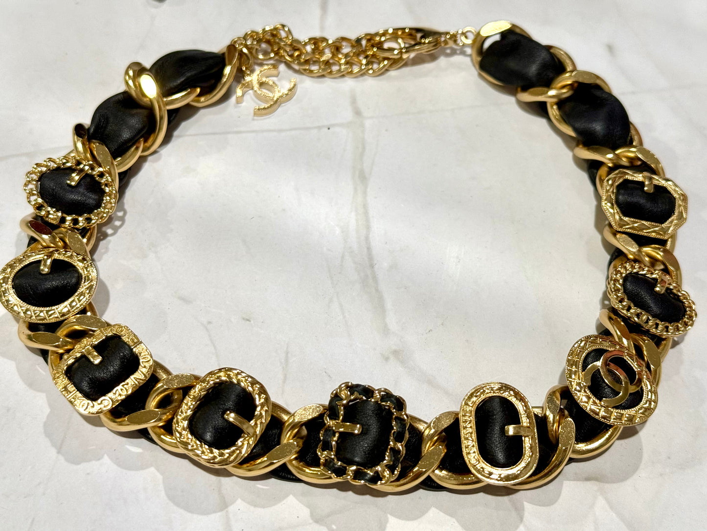 CHANEL LEATHER CHAIN INTERLACED BELT BUCKLE NECKLACE Golden