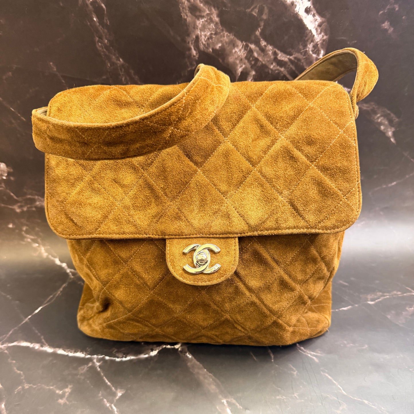CHANEL Vintage RARE CC Logo Turnlock Quilted Suede two face Flap Shoulder Bag Brown