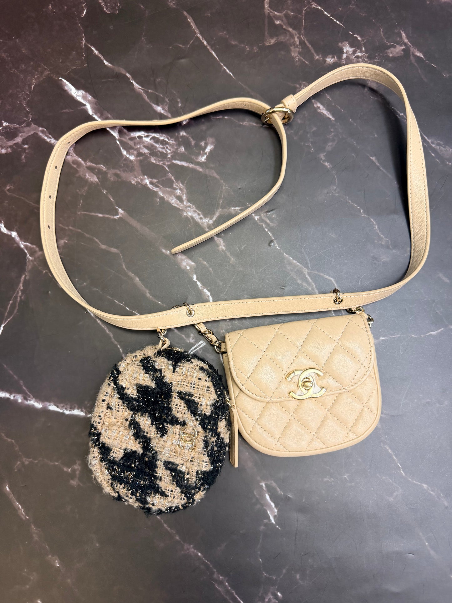 CHANEL 19K Beige Houndstooth Waist Belt Bag with Coin Purse