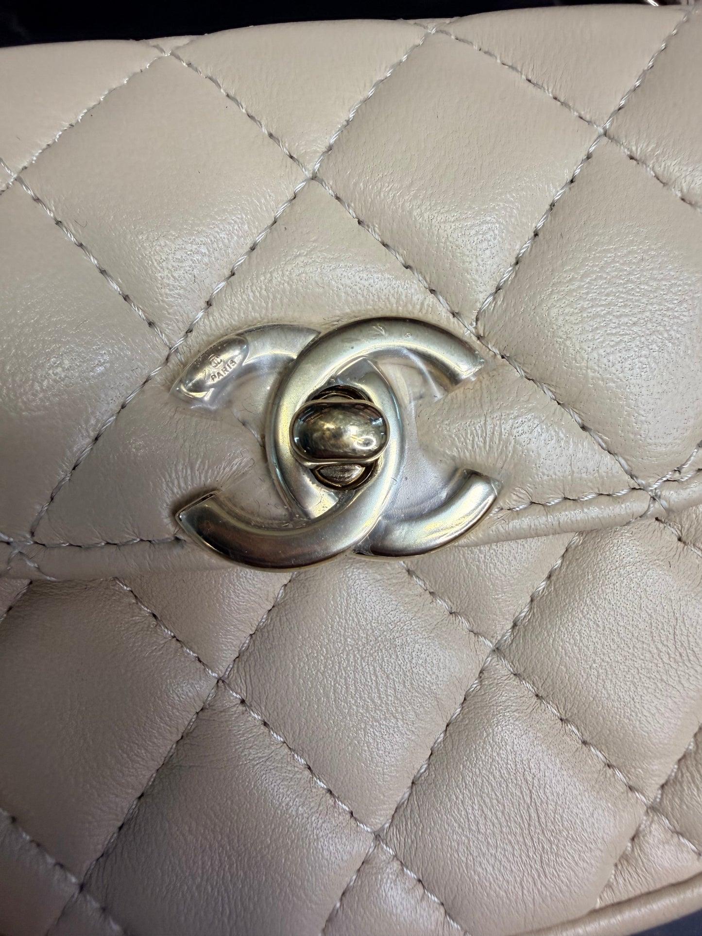 CHANEL 19K Beige Houndstooth Waist Belt Bag with Coin Purse