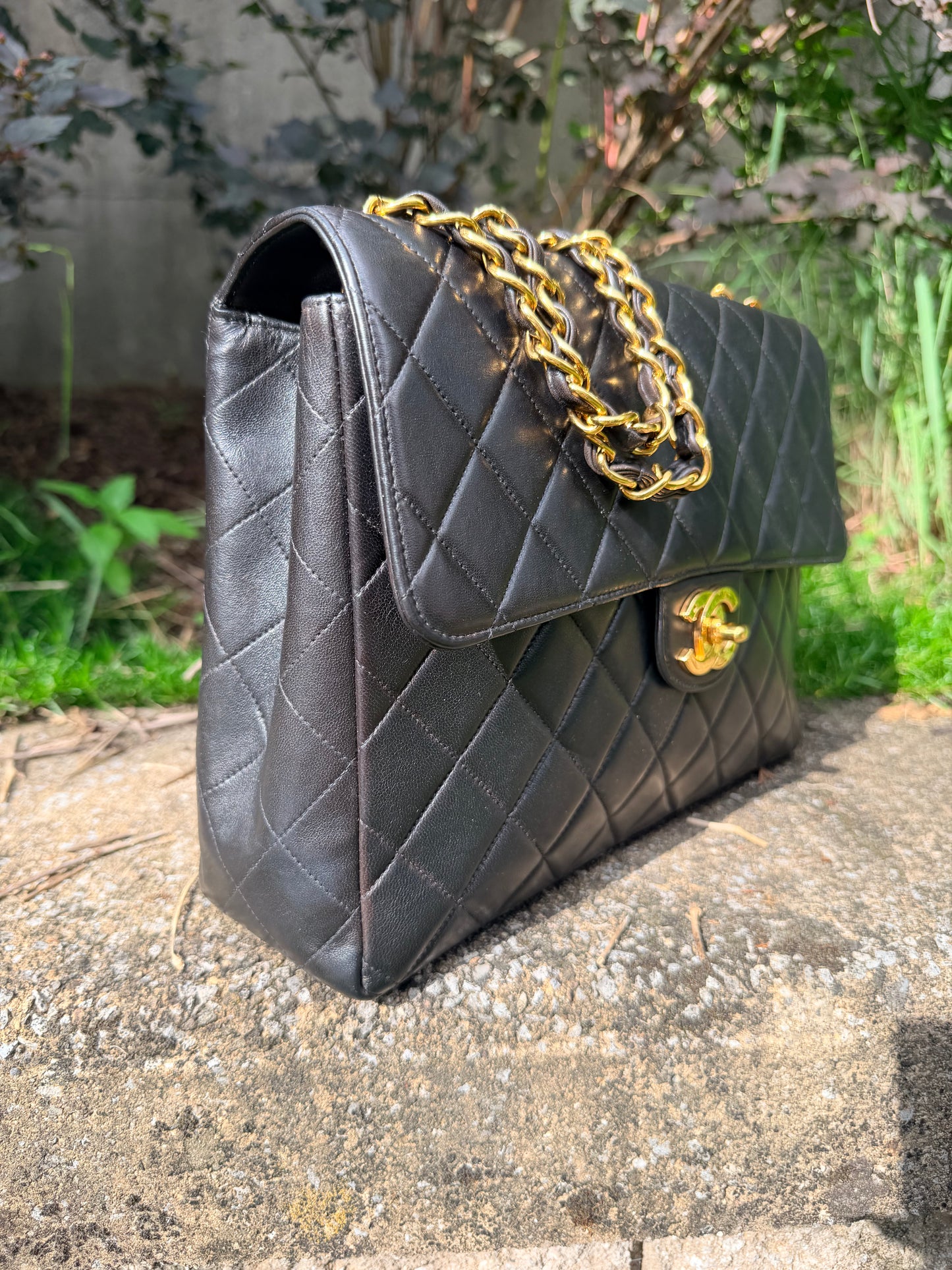 Chanel Vintage Jumbo with Holo, Card and COA