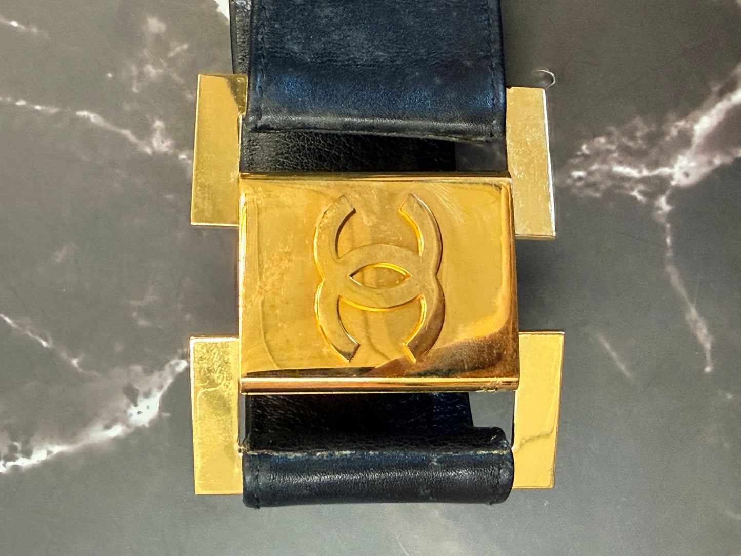 Vintage Chanel Leather Belt with gold CC Vintage 85 Belt