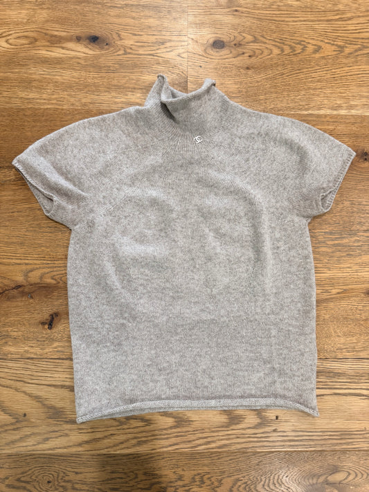 Chanel Beige CC logo Top Fr 38