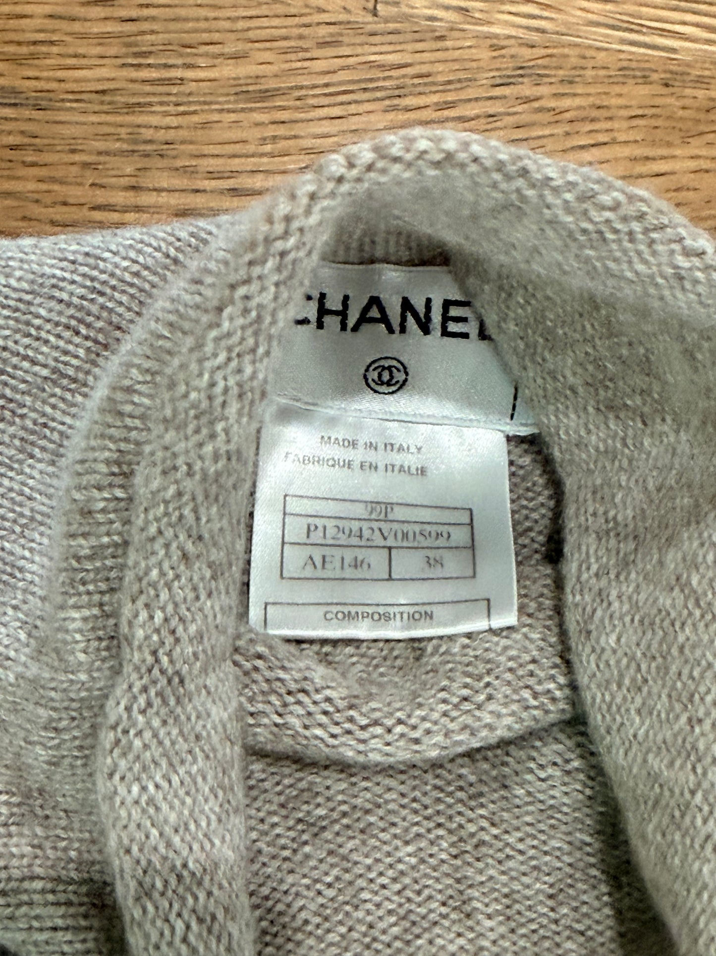 Chanel Beige CC logo Top Fr 38