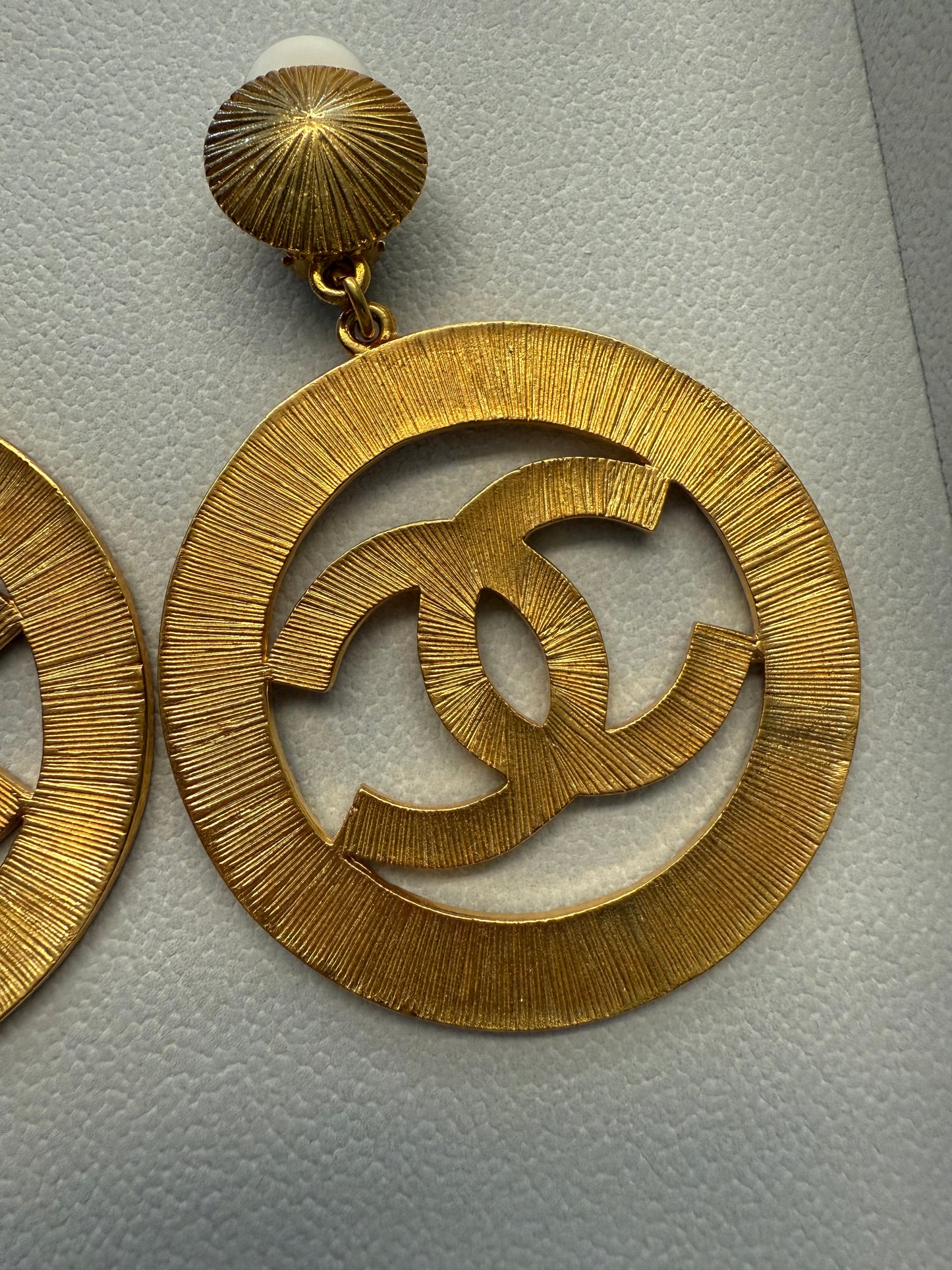 Chanel Vintage Collection 29 Sunburst Jumbo Clip On Earrings