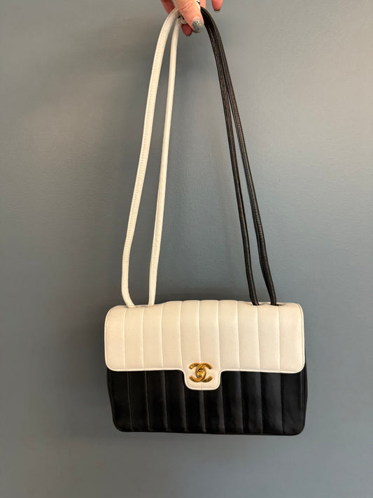 Chanel Shoulder Bag Vintage CC Front Turn Lock Flap  in Black/White Lambskin Leather and Gold hardware